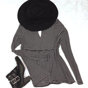 🐆American Eagle, Long Sleeve Soft & Sexy Top